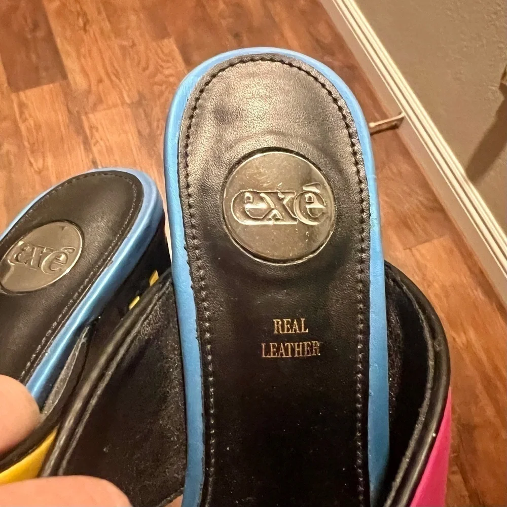 EXÉ color block leather slip on heels. Size 36 - Picture 2 of 8